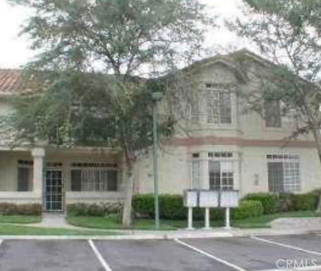 Building Photo - 12 Cardinal