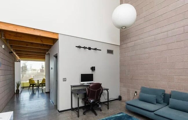 Building Photo - 727 E Portland St Unit 7 Rental