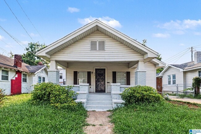 Photo - 456 1st St N