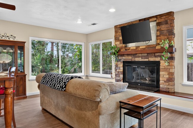13660 Acorn Patch Ln