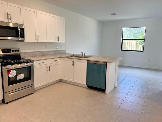 Photo - 24480 SW 119th Pl