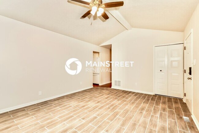 Photo - 3 Bedroom Pet-Friendly Home in LOUISVILLE,...