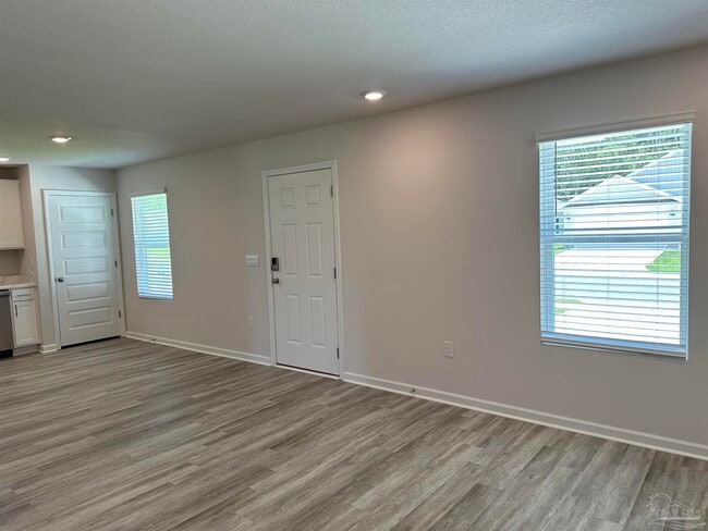 Photo - 6497 Firefly Dr