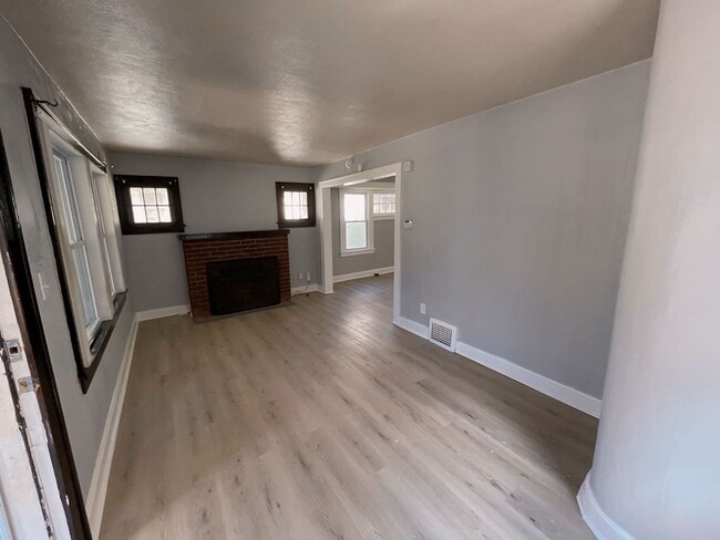 Photo - 5615 Garfield Ave