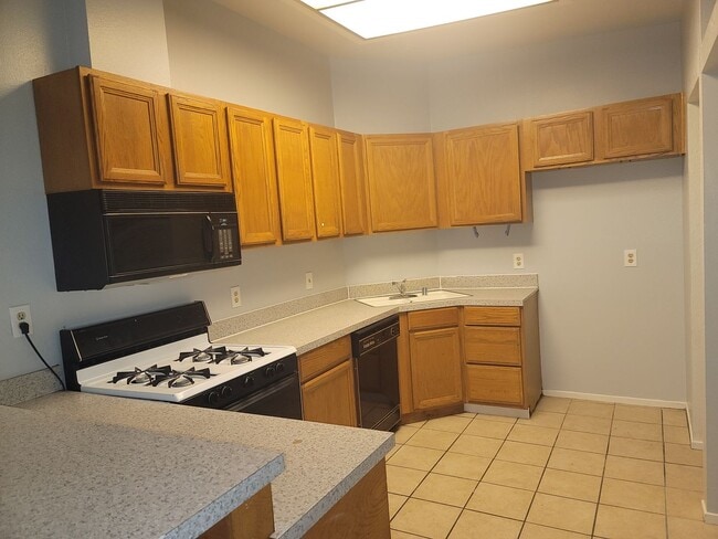 Photo - SW-2 bedroom- 1.5bath with 2 car garage Condo Unit D