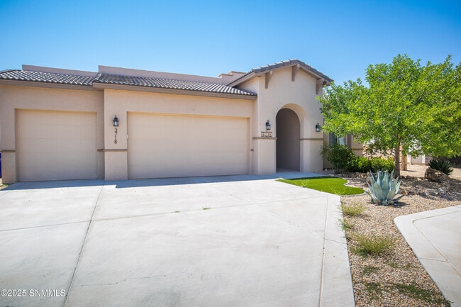 Building Photo - 3718 Golden Echo Lp Rental