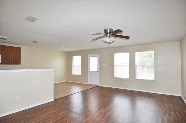 Photo - "Great 3-2-2 Home with Open Floor Plan and Spacious Backyard!"