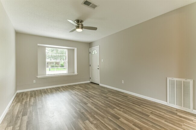 104 Brigadoon Ln