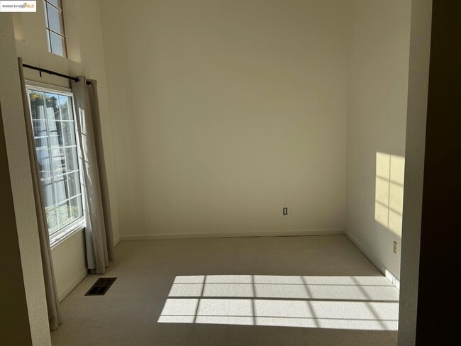 Photo - 63 Goldmeadow Ct Casa