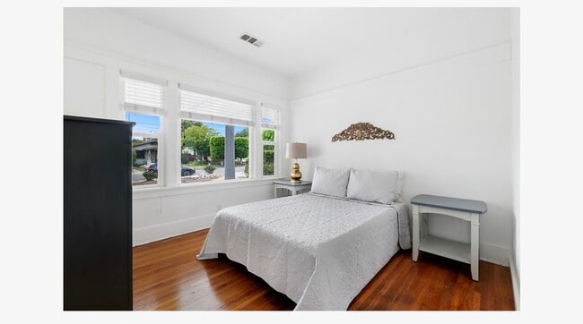 Photo - 1770 N Sierra Bonita Ave