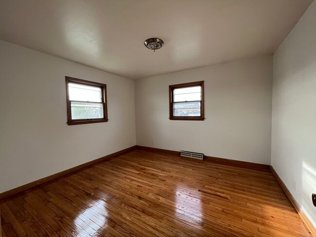 Photo - 2600 W Holt Ave Unit 1