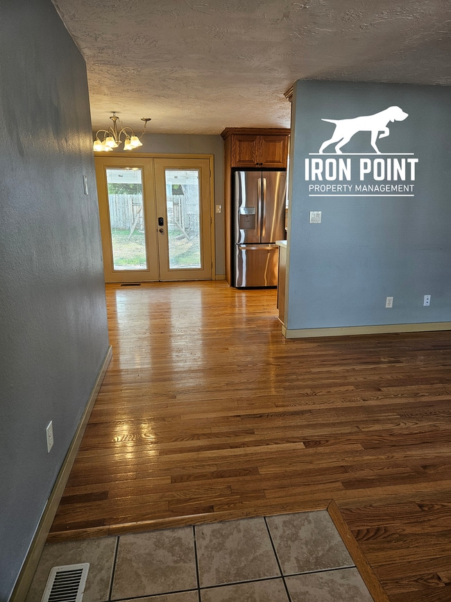 Photo - SW Boise home w/attached garage, large fen...