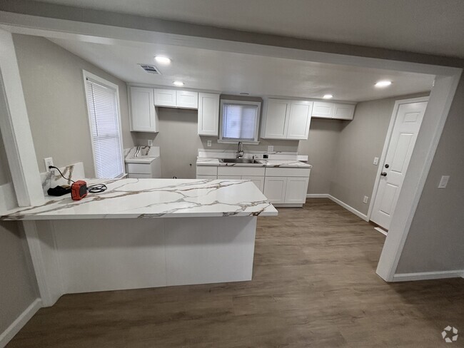 Building Photo - E23rdStMercedCA Rental
