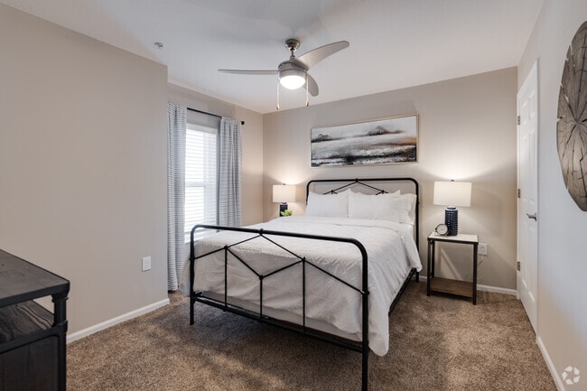 2 BR, 2 BA, 1294 SF