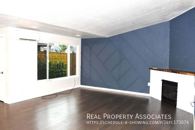 Photo - 131 Logan Rd House