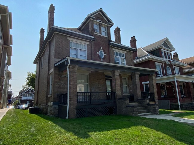 Central Campus OSU 7 bedroom, 4 Bathroom H... - Central Campus OSU 7 bedroom, 4 Bathroom H... House