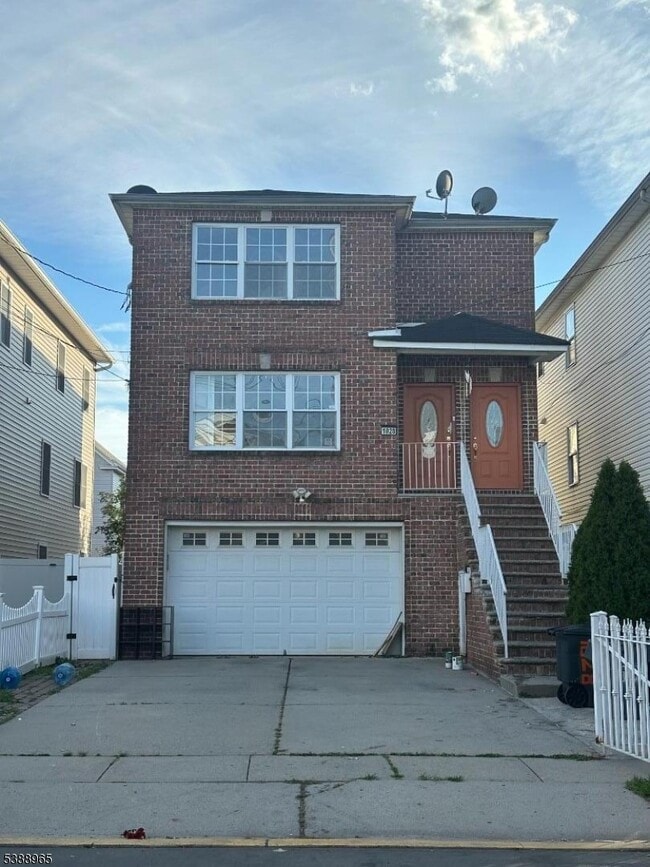 Photo - 1028 Lafayette St