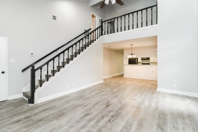 Photo - 815 Cornfield Dr