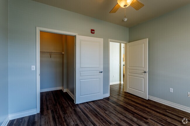 1BR, 1BA - Congress - City Gate Apartment Homes