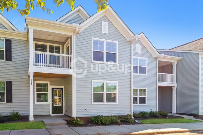 Photo - 929 Ranchero St