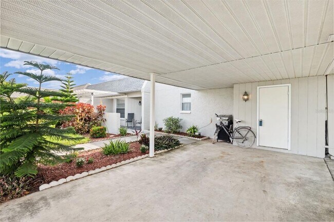 Photo - 3942 Trophy Blvd