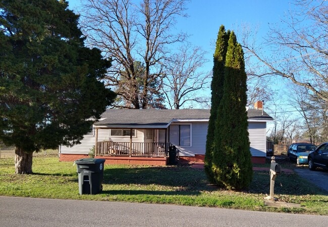 Building Photo - Wenonah Rd