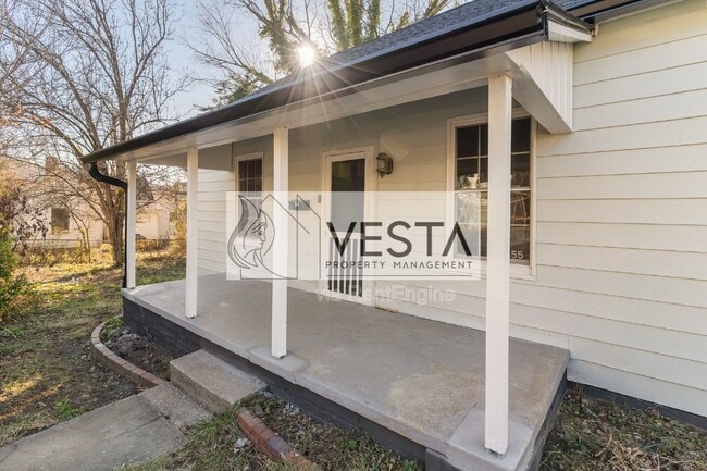 Building Photo - 555 Baldwin Ave