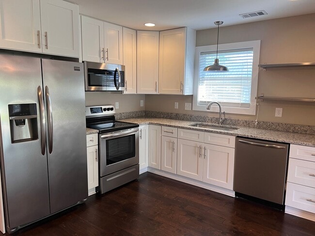 Photo - Old Hickory Charmer