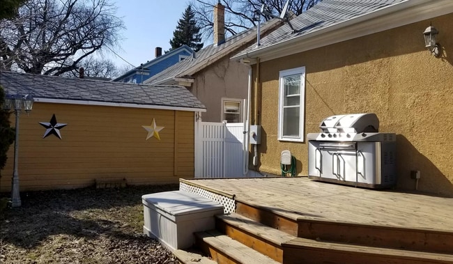Photo - 814 11th Ave N