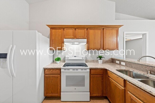 Photo - 107 Cabana Way