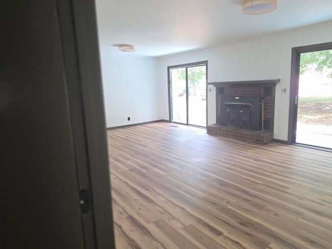 Photo - 2824 W Black Creek Rd