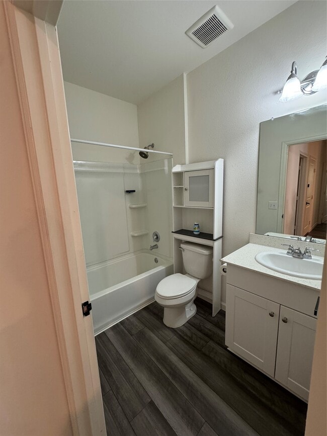 Building Photo - 1061 Long Bay Ct
