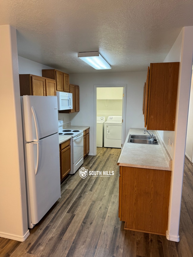 2140 Elizabeth Blvd Unit 23-B