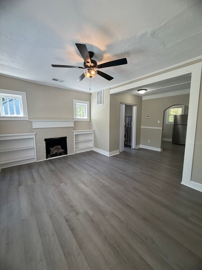 Photo - Open The Door To Your New Home! FIRST MONTH'S RENT FREE!!!!