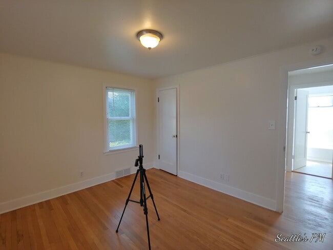 Photo - 7510 34th Ave SW