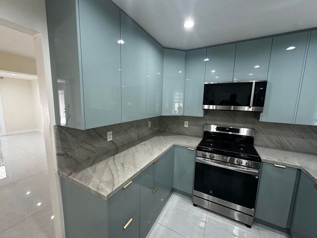 Photo - 7432 Hazeltine Ave Unidad 7