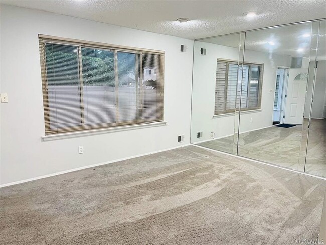 Photo - 219 Springmeadow Dr Unit J