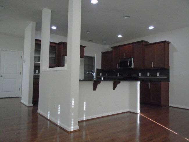 Photo - 3 Bedroom Bothell, Sommerwood Home