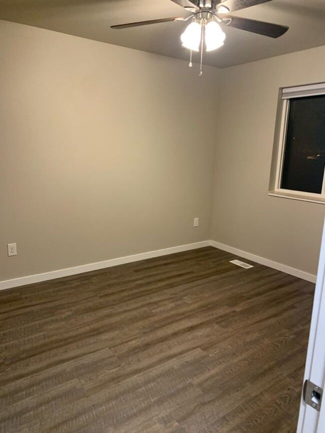 Photo - 2 Bedroom Apartment in Jewel Lake!