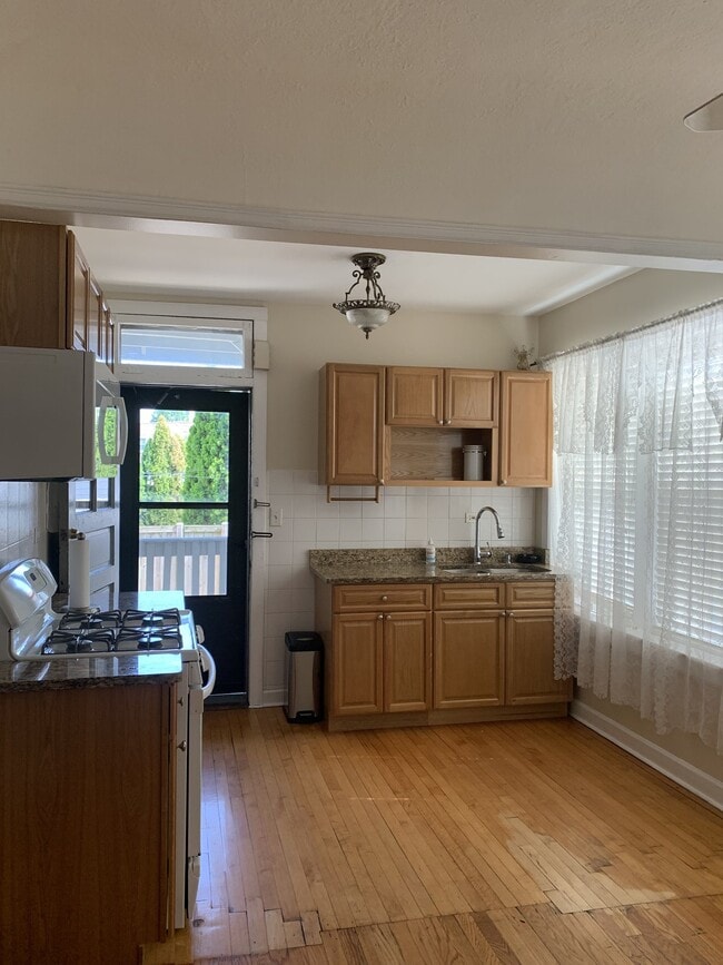 Photo - 3029 N Parkside Ave Unit 1E