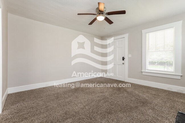 Photo - 2418 Gould St