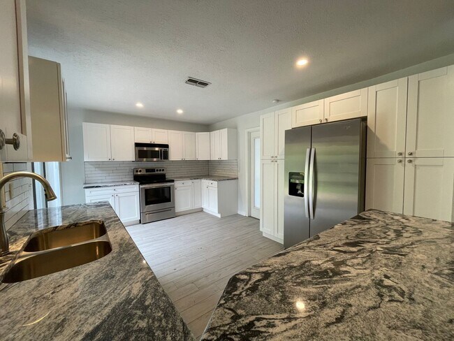 Photo - Coming Soon! 3/2 Single Family - Great Loc...