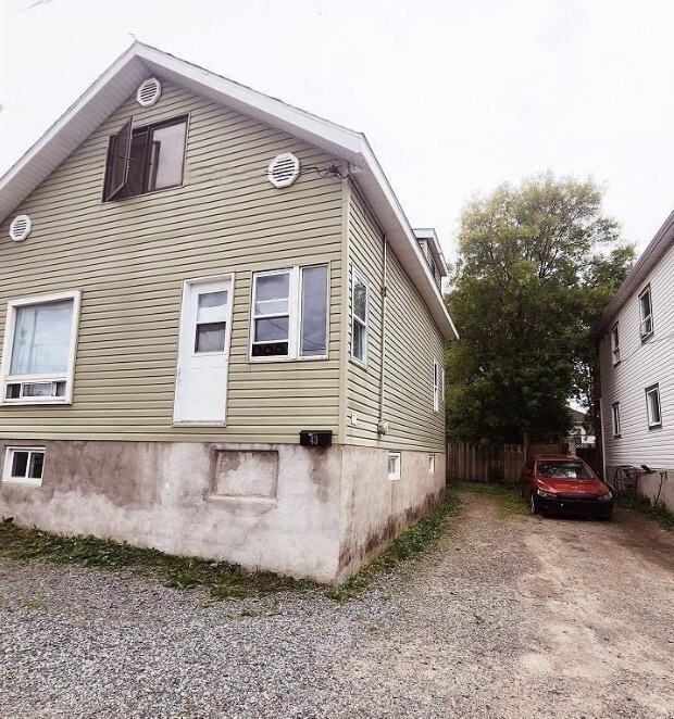 Building Photo - Spacious 2 Bedroom, 2 Bathroom Home – In-Unit Laundry & Parking – $1,999/month + Utilities
