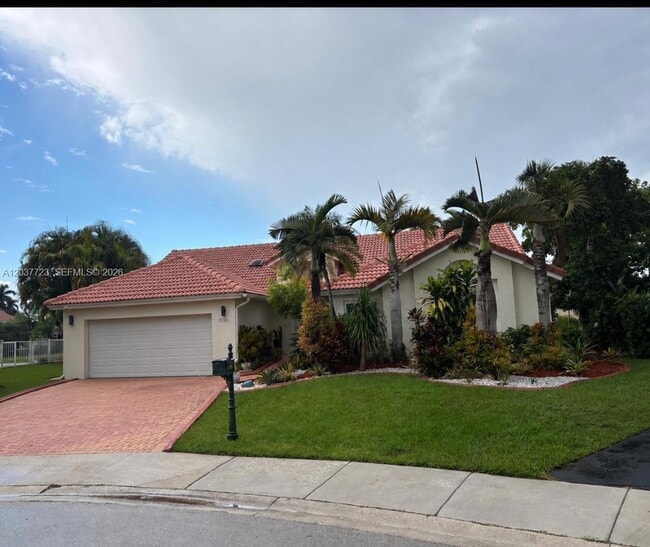 Building Photo - 1130 Spyglass