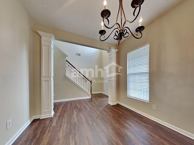 Photo - 2021 Moss Creek Dr