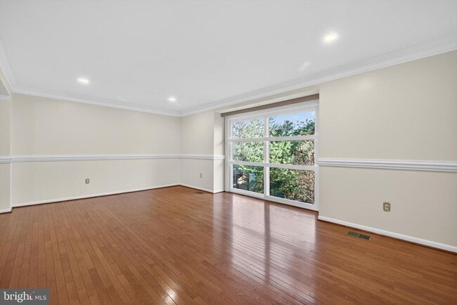 Photo - 9250 Three Oaks Dr