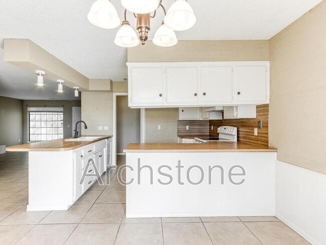 Photo - 6605 Lyrewood Ln