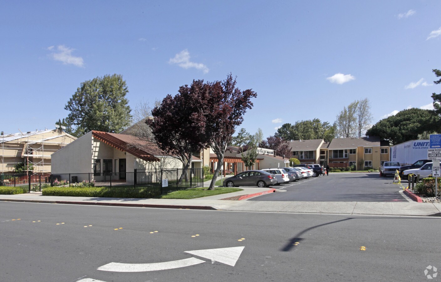Photo - Elena Gardens Apartments