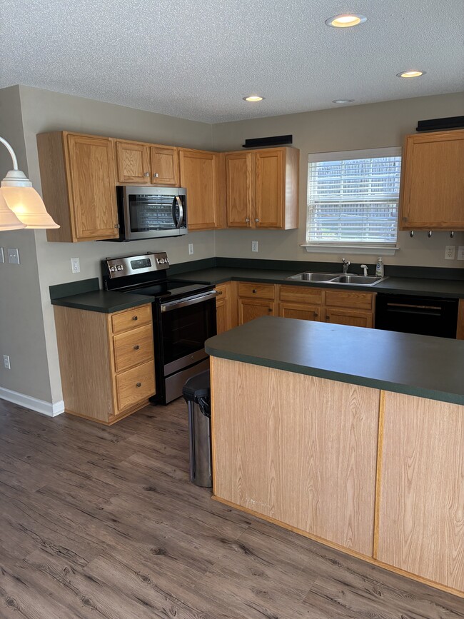 Photo - 1 Meadow Crossing Ct