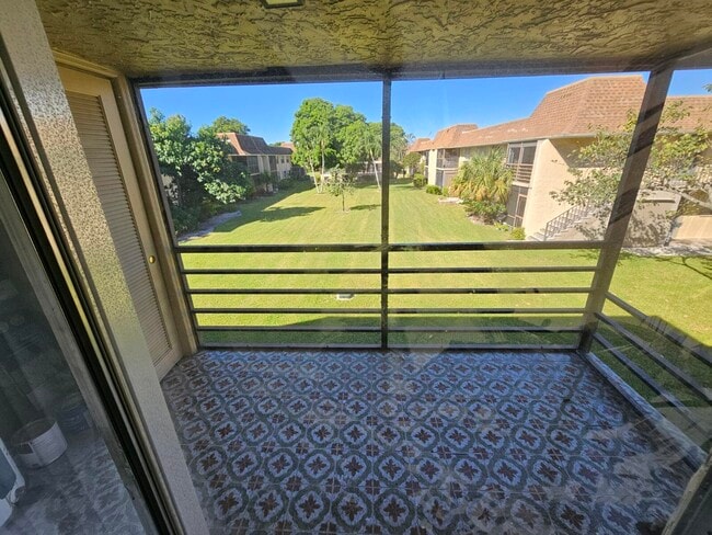 Photo - 1301 NW 12th Ave Unidad 415a